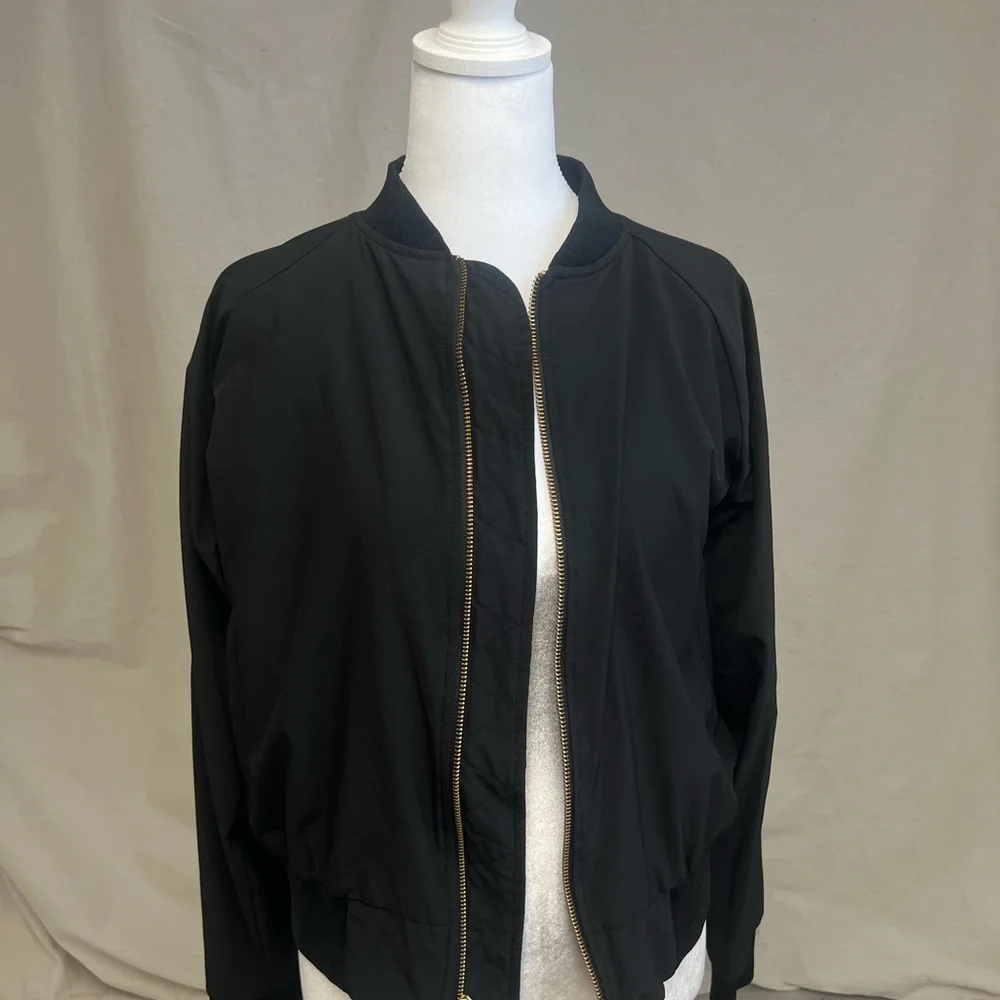 Alibon Fit Women’s Black Bomber Jacket Sz M Gold Zipper Athleisure Retro Travel - Picture 2 of 9